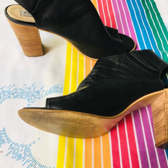 SOLD Steve Madden Block Heels✌️ - Picture 2 of 4